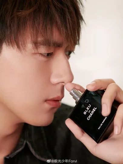 七夕将至发一波狗粮,七夕限量情侣款