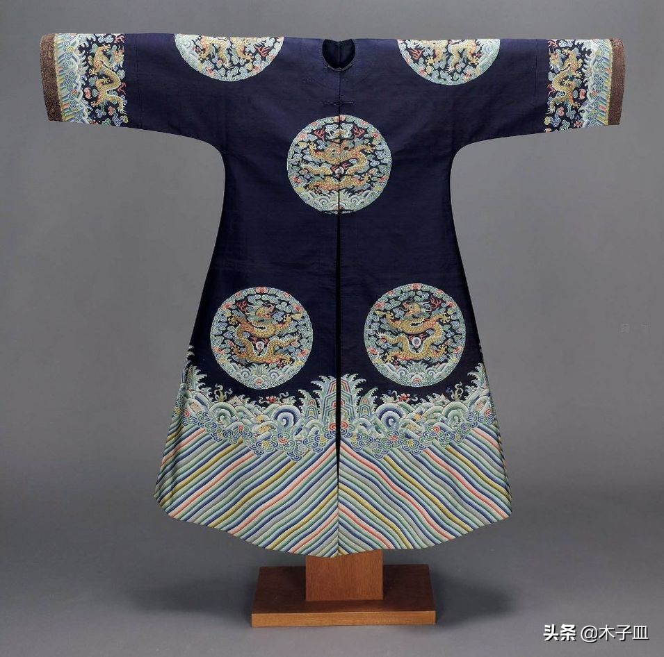 清代贵妇服饰,清朝贵妇装扮