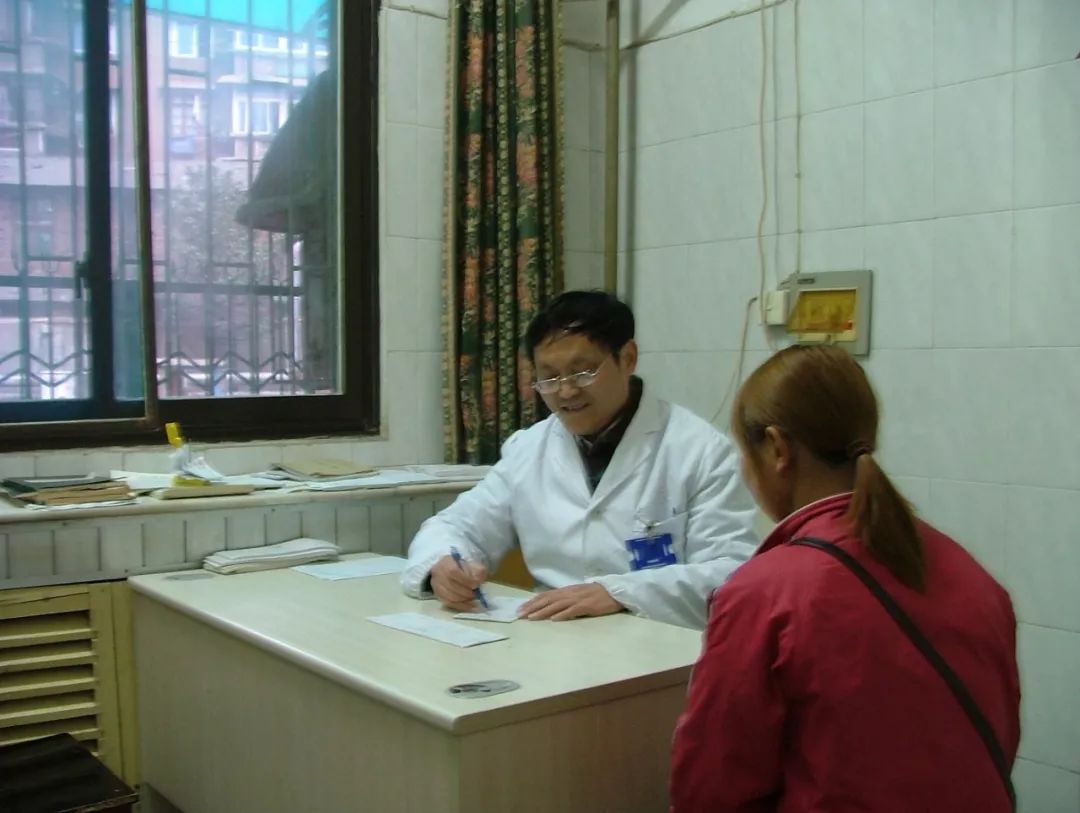 中南大学湘雅二医院郑煜煌,感染内科郑煜煌