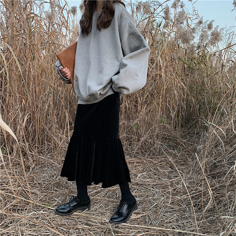 穿搭卫衣裙子要这样穿才日常好看,卫衣半裙初秋最佳搭配谁穿谁好看
