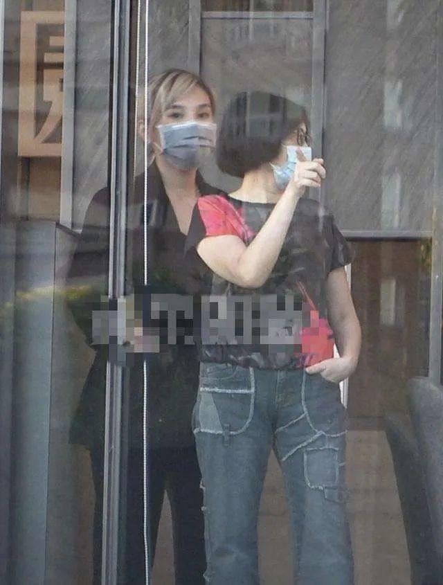 32岁女歌手当房产中介,女歌手改行房产中介