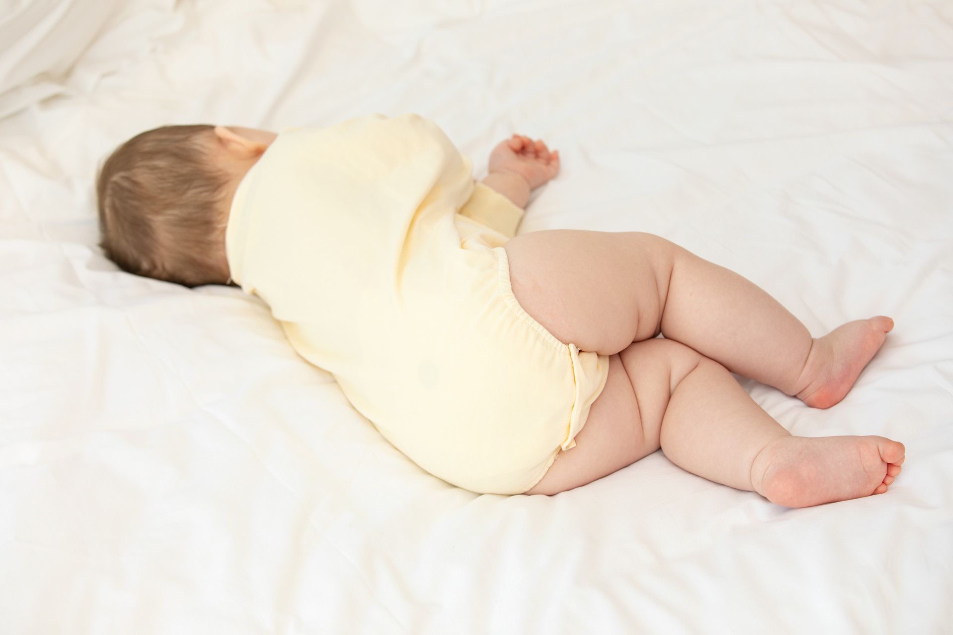 1岁小孩撞到后脑出血,6岁孩子摔伤脑出血怎么办