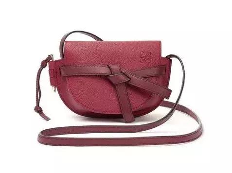 女子买名牌包,现代女孩包包排行榜