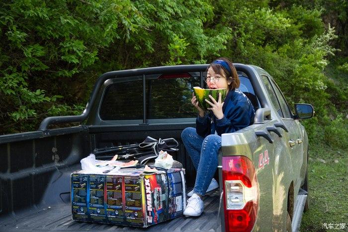 开皮卡自驾游合适吗,自驾游开皮卡好还是越野车好