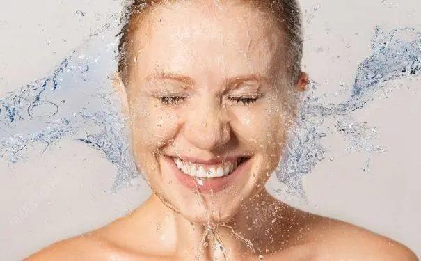 夏天的水也太烫了？！这澡我该怎么洗