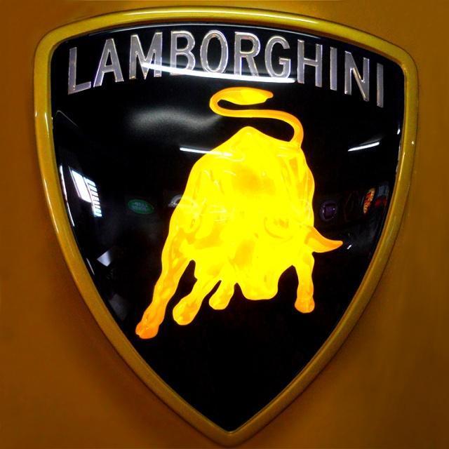 最受欢迎的豪车品牌的车标是什么,世界十大豪车车标