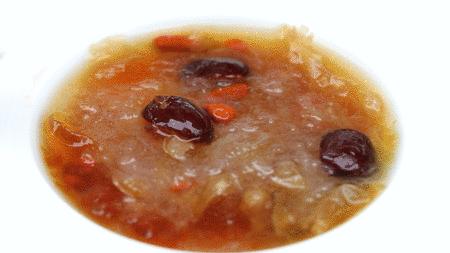 1碗炖品=1瓶神仙水！花式燕窝配送到家