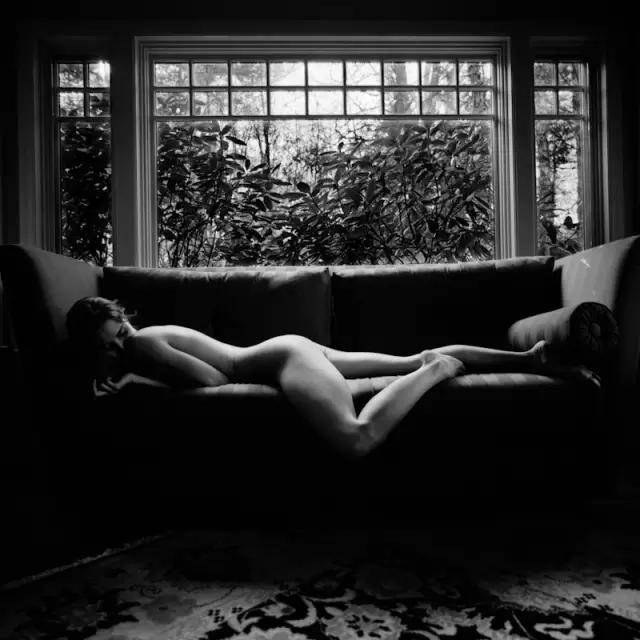 情色恰到好处，这才叫人体艺术