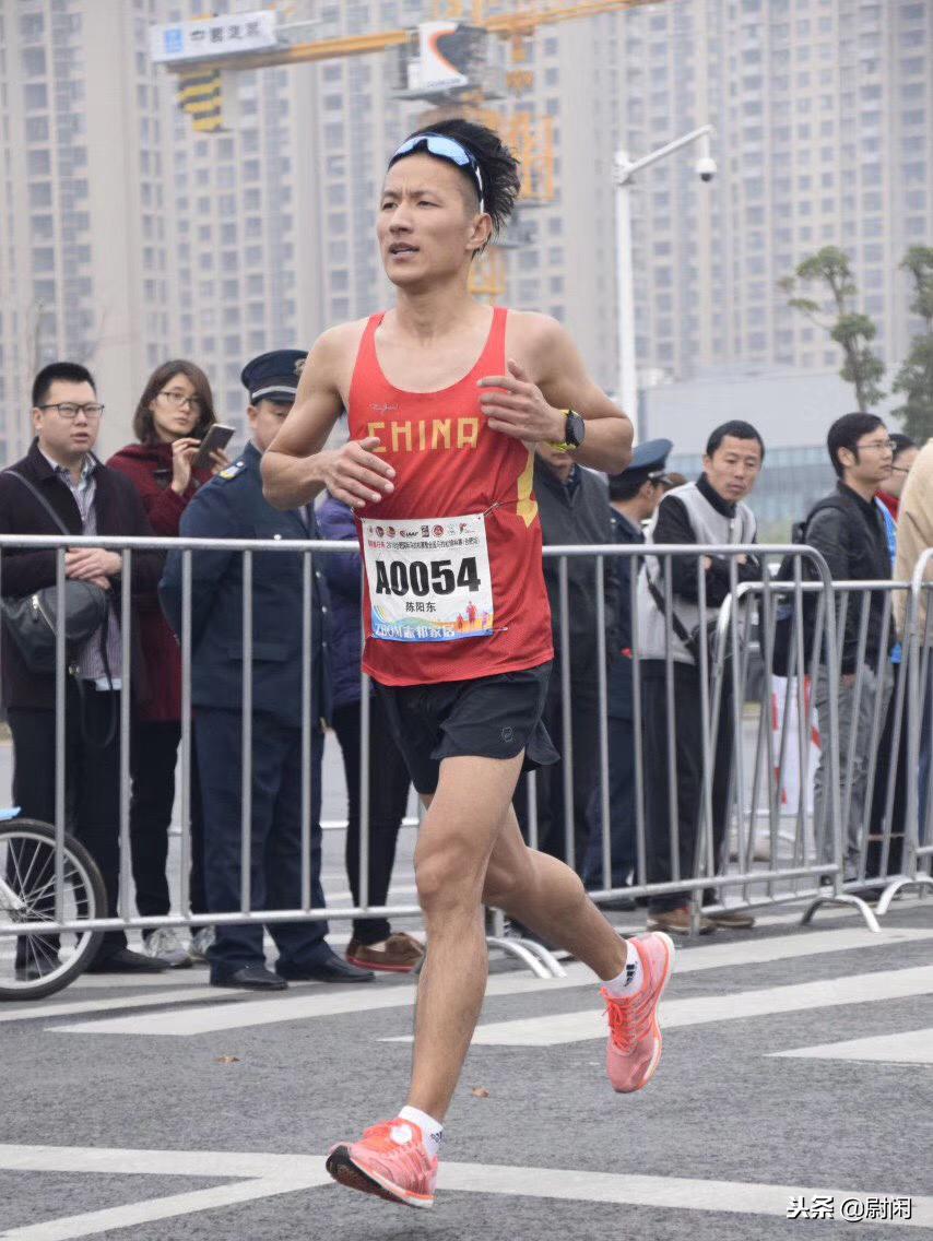 从团建开始视频,从220斤跑进全马