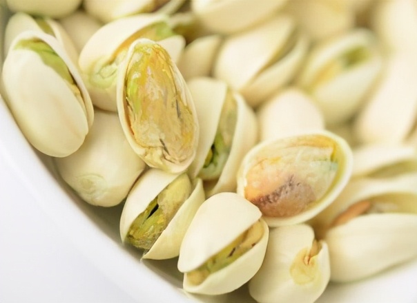 应朋友们的要求,今天分享下着色剂、护色剂和漂白剂的使用知识