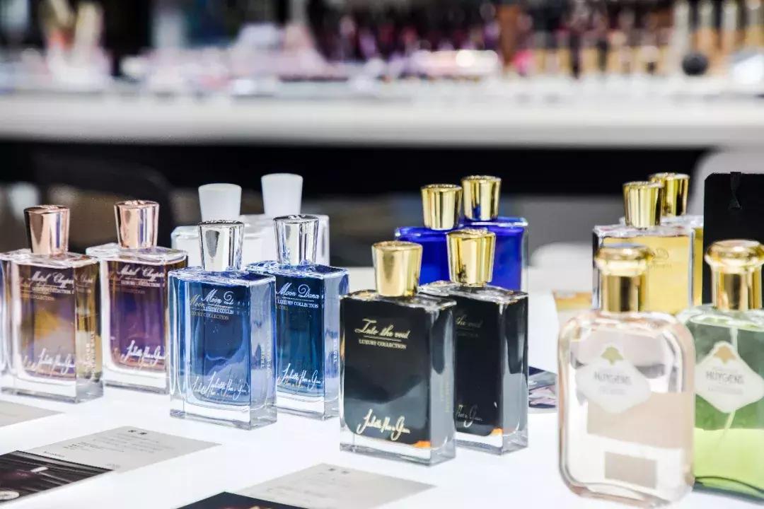 高颜值好看小姐姐,高颜值好看的小姐姐