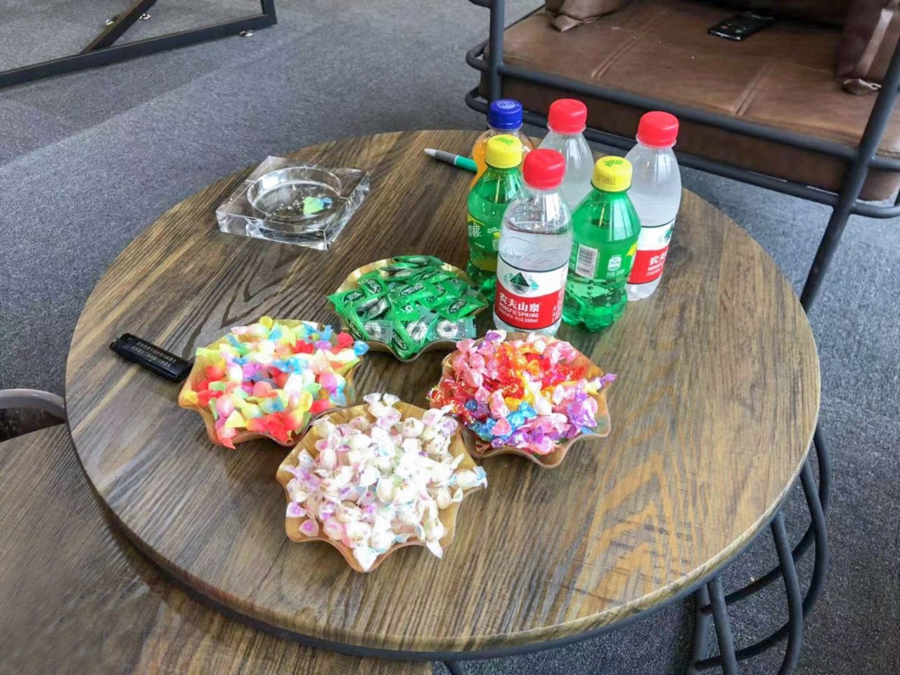 omg新眼镜,omg眼镜推荐