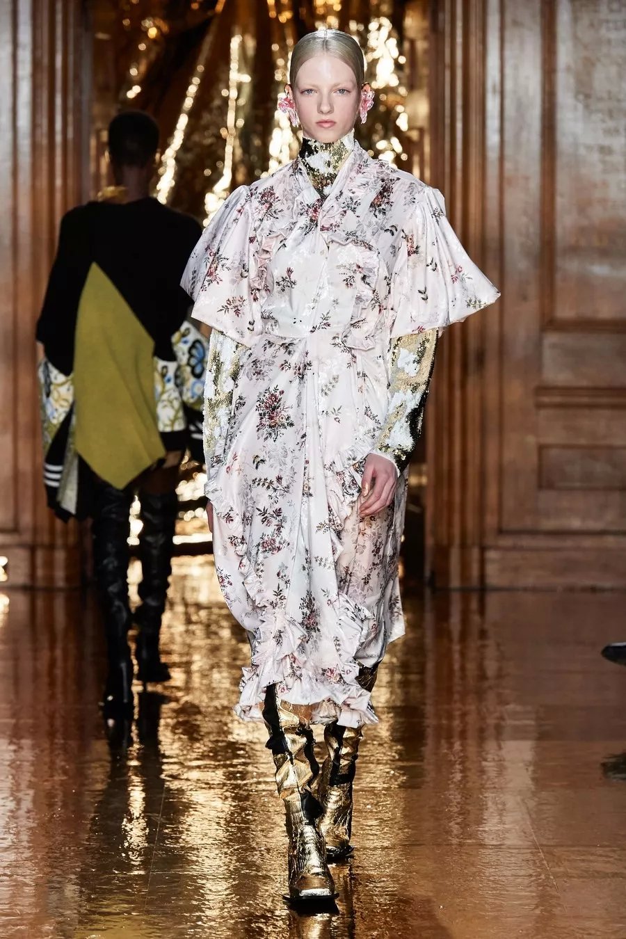 2019伦敦时装周时髦的冬天穿搭,2020年伦敦时装周视频