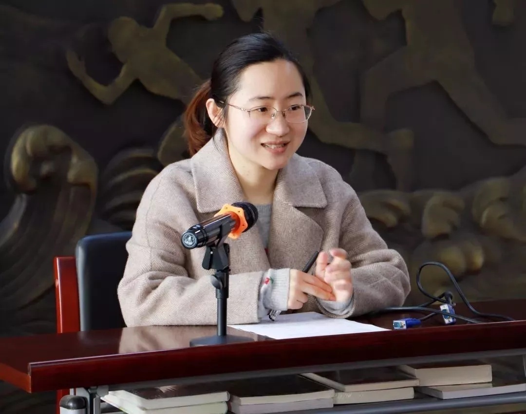 一名书记员与4500只口罩的故事