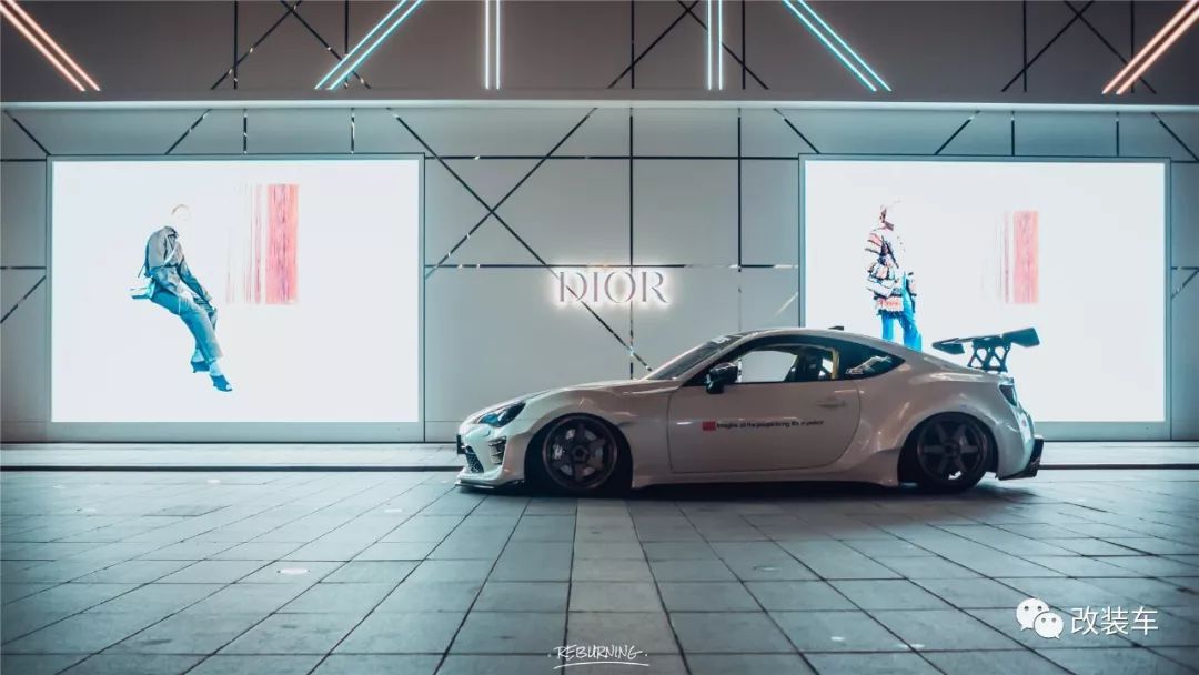 丰田86改装气动宽体包围,丰田86改装全过程