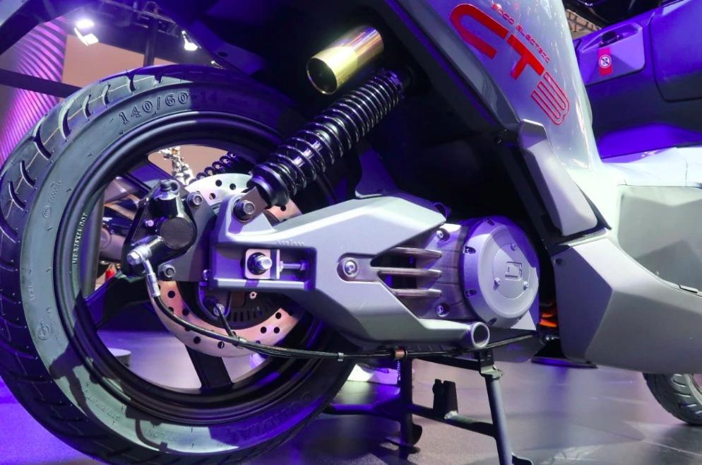 速珂电动车48v锂电池,速珂跨骑电摩