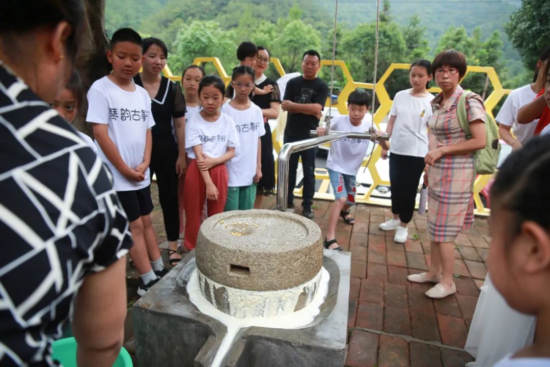 组图：武平县琴韵古筝行六一暨周年庆亲子活动圆满举行