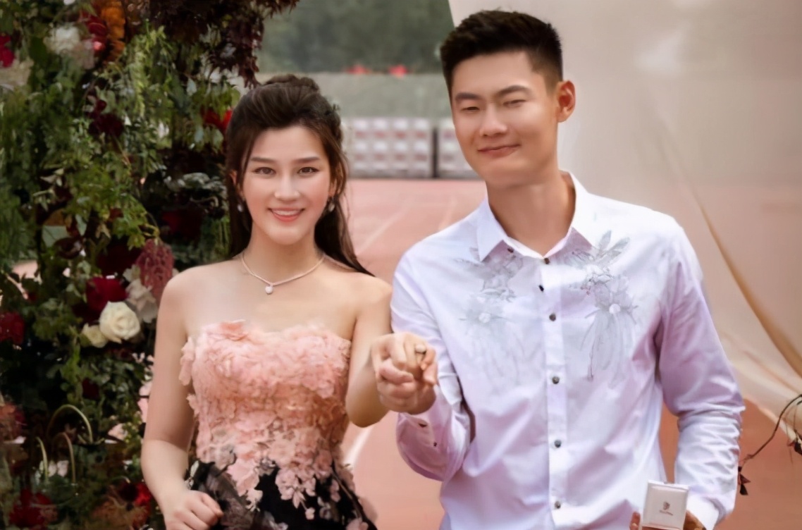 张培萌家暴真实原因,张培萌首度回应家暴事件