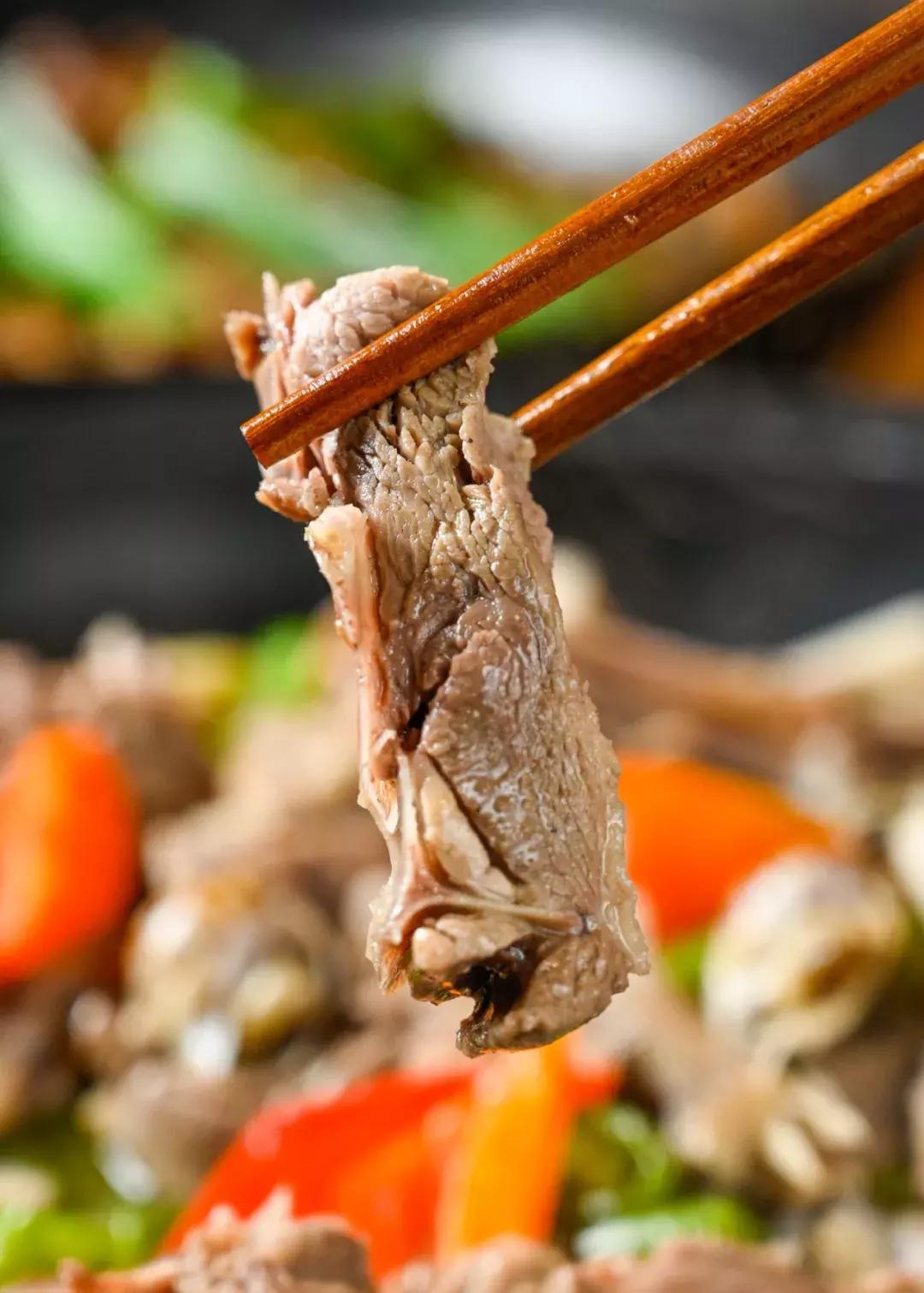 鸡煲界中的LV，澳洲龙虾做配菜，嗦一口就管不住嘴！