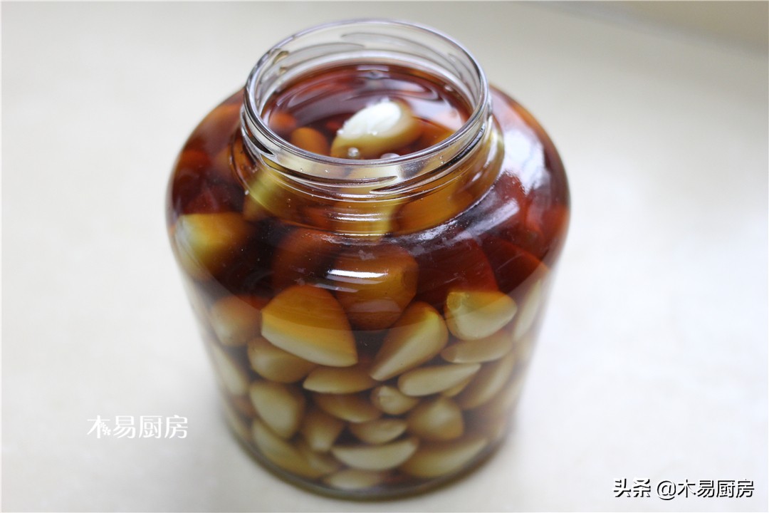 最简单腌咸蒜的做法,腌咸蒜的方法怎么做