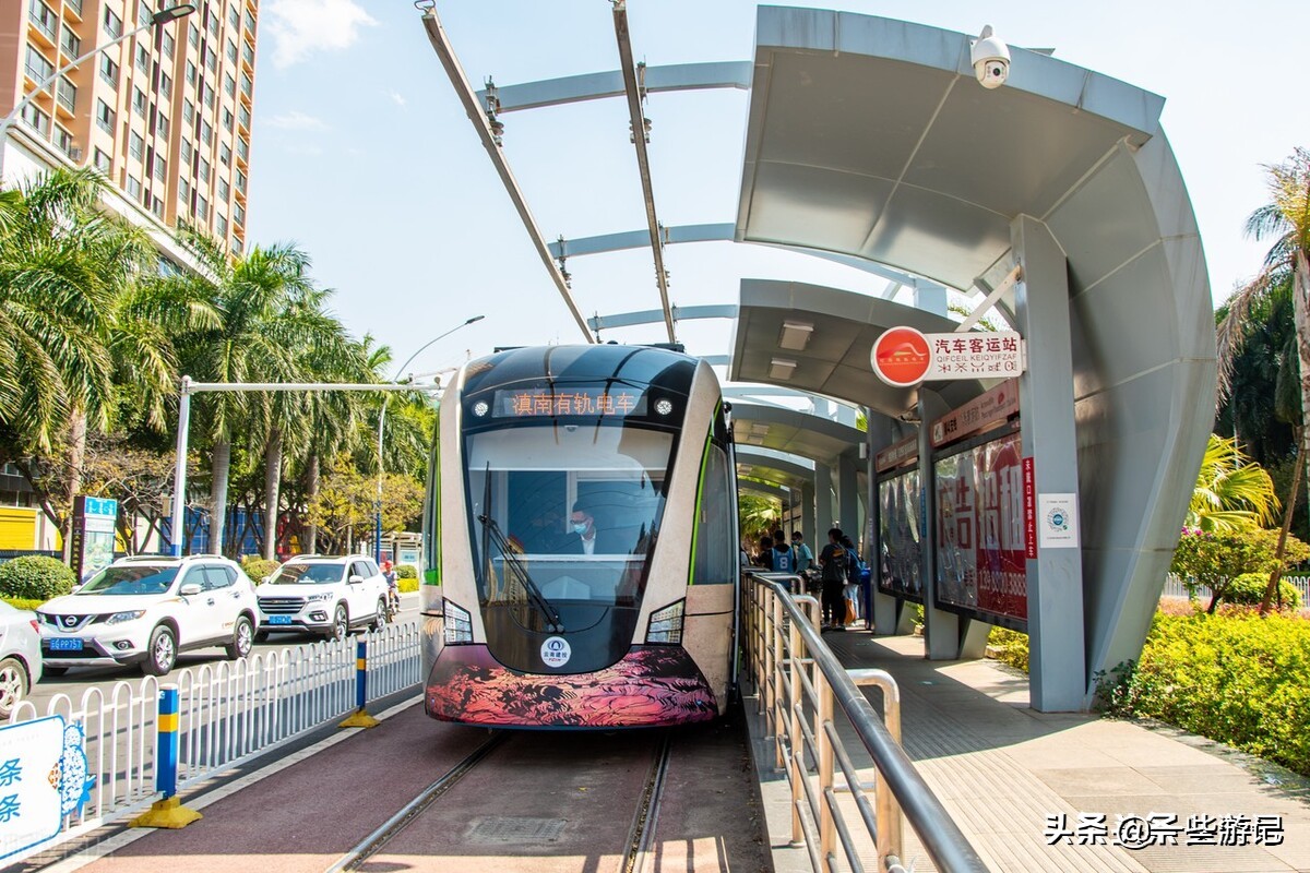 蒙自尼苏小镇大屯海蓝花楹,蒙自大屯海尼苏小镇