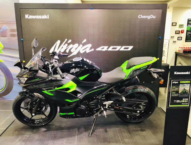 川崎小忍者400和黄龙600参数对比,川崎2023年忍者400还值得入手吗