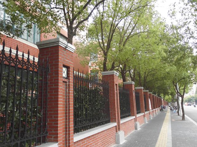 这里有美丽如画的校园风光,原平路学校