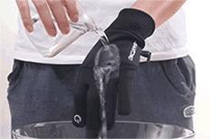 脱下手套直哆嗦,戴上手套无法触屏,这个冬天真的不能玩手机吗?