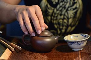 紫陶壶怎么养,紫陶壶怎么养茶垢