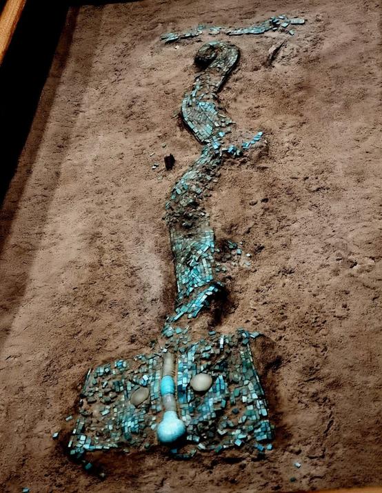 商代有哪个青铜器铭文里有夏朝,二里头遗址青铜器上的铭文