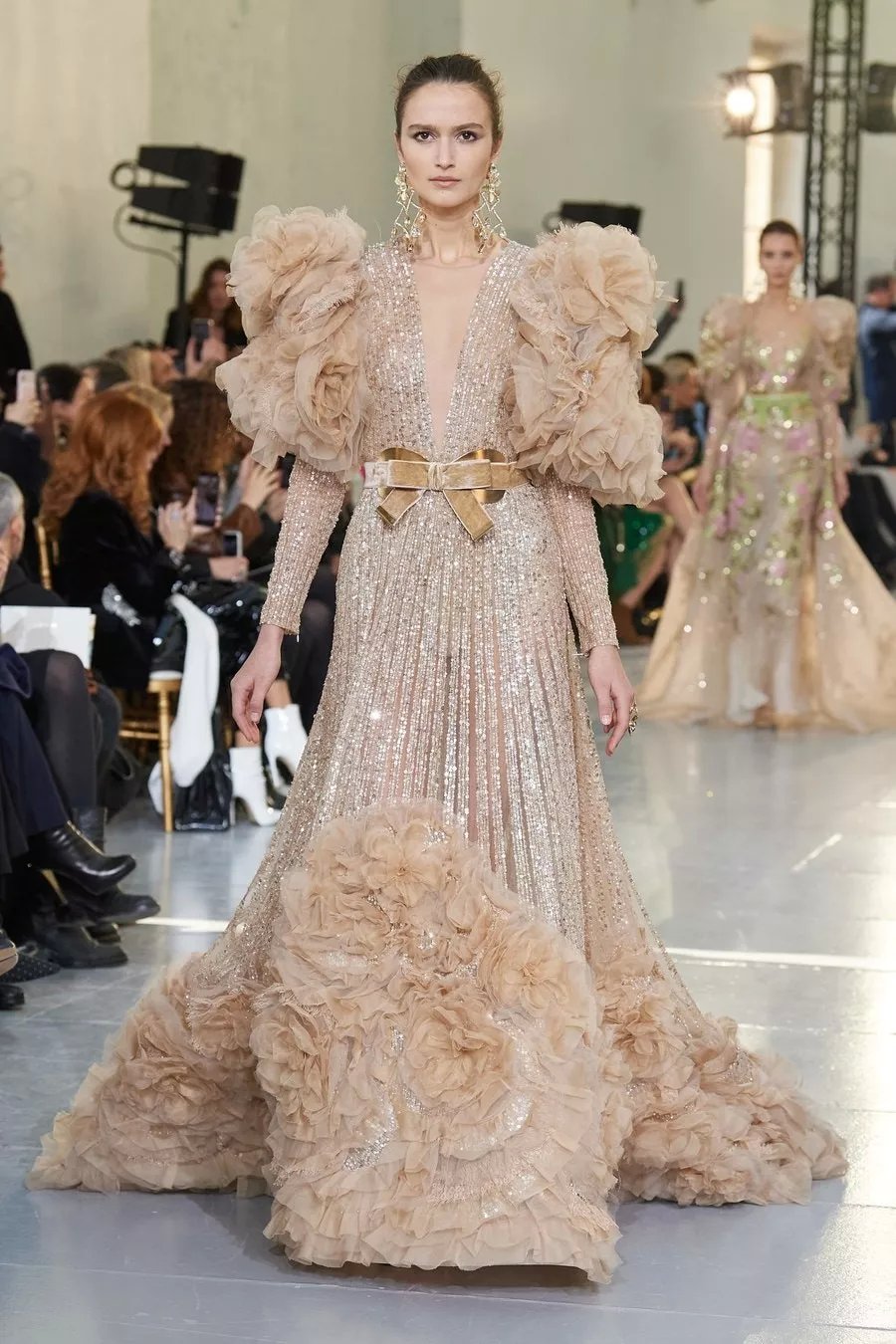 2020巴黎秋冬高定时装周完整版 (2019年春夏巴黎高定时装周)