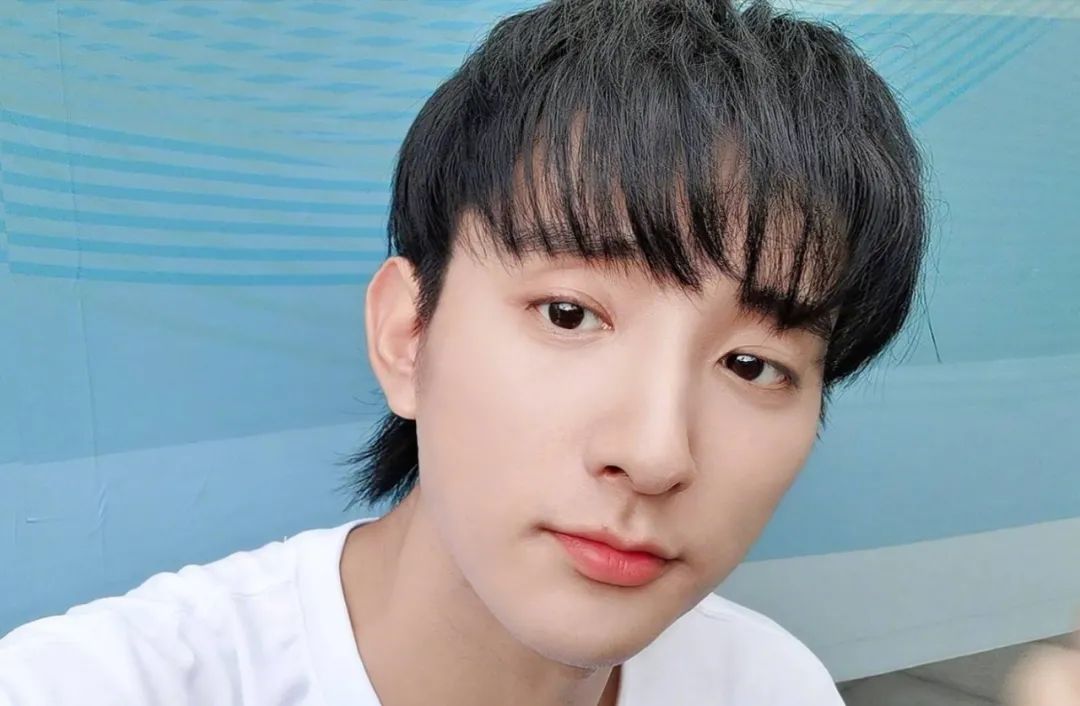 于小彤先跟海陆还是陈小纭在一起,于小彤和海陆和陈小纭