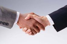 握手是我国古代常见的行礼方式吗,作揖古代礼仪是可以保留和提倡的