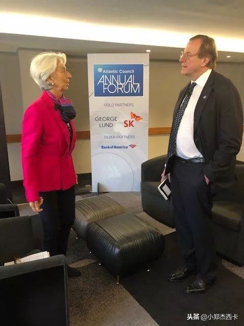 不好了,Zara都出口红了!钱包君已经准备好了~小郑周报