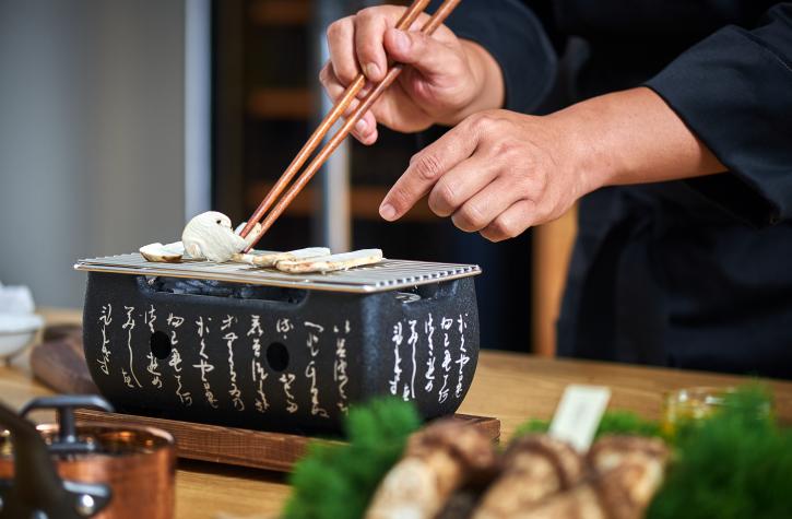 新鲜松茸怎么吃这些吃法值得一试,新鲜松茸清洗后吸水量大保存方法