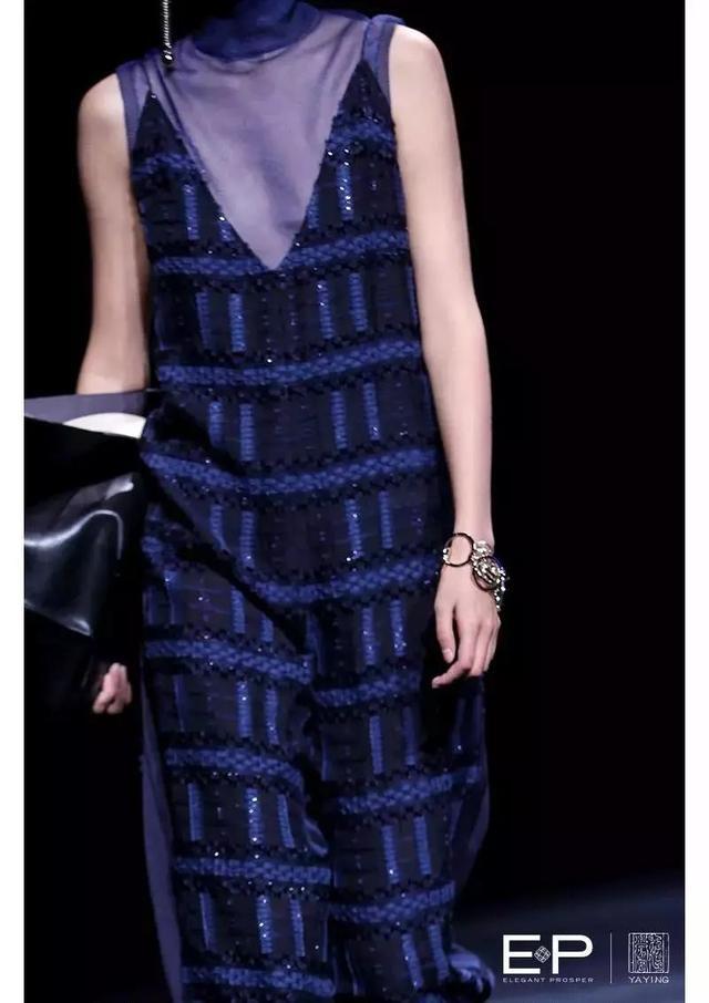 ep雅莹走秀2019,ep雅莹黑裙子