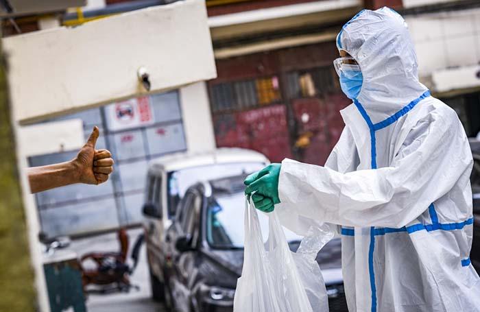 中国人入*党**是为了“光明未来”？建议美国记者去和基层*党**员聊一聊