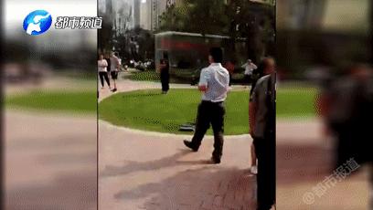 物业恐怖事件视频,物业拿刀威胁业主后续