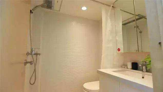 一家五口蜗居30平,一家三口蜗居在40平米的房子