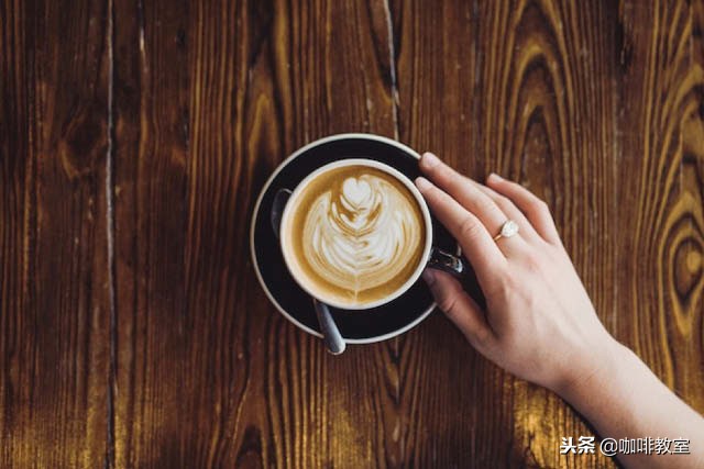 拿铁与馥芮白哪个咖啡浓度高,比较常见的几种咖啡馥芮白