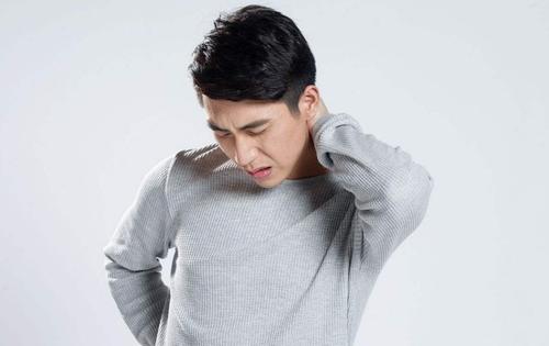 骨肉瘤全身关节疼痛,骨肉瘤的早期的疼痛特点