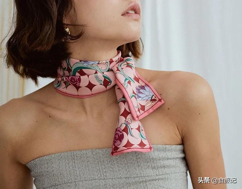 不要拒绝丝巾,正如不要拒绝春天