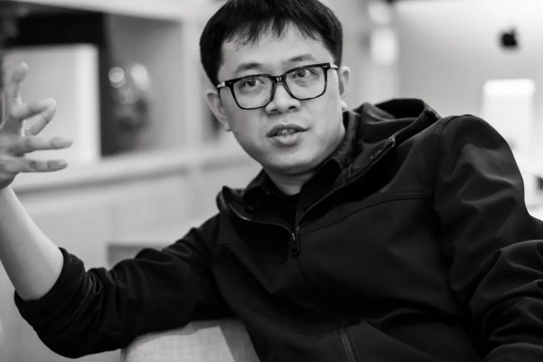 球迷故事|封城后的逆行者，他为武汉守望光明