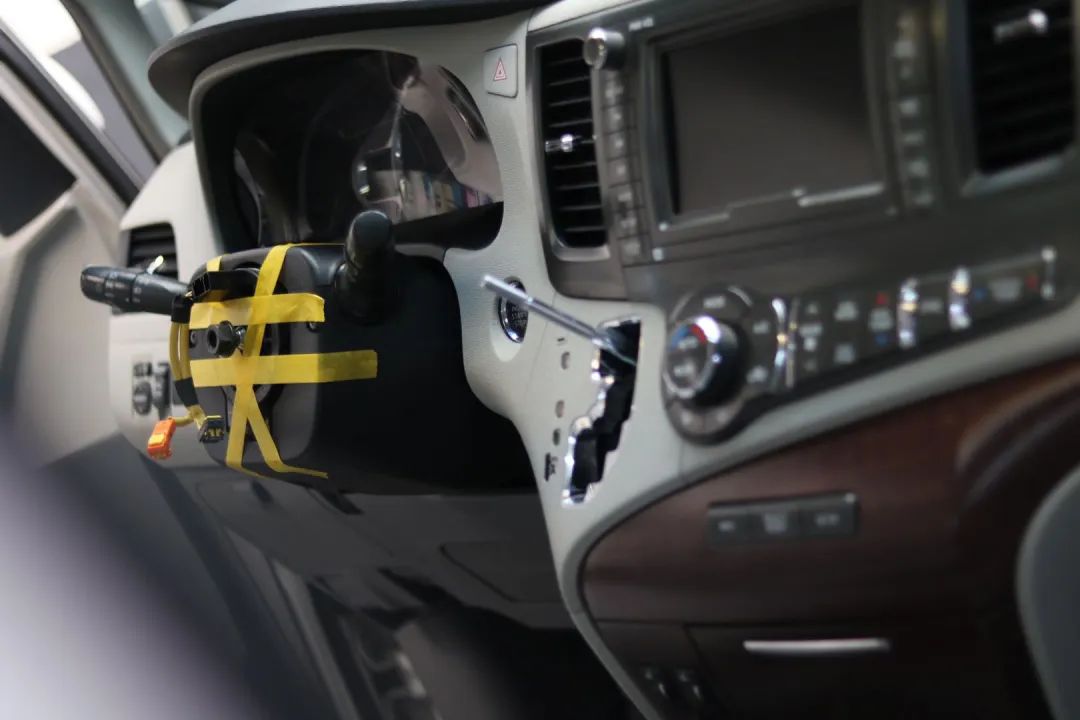 老塞纳翻新修复,二手塞纳全车翻新整备