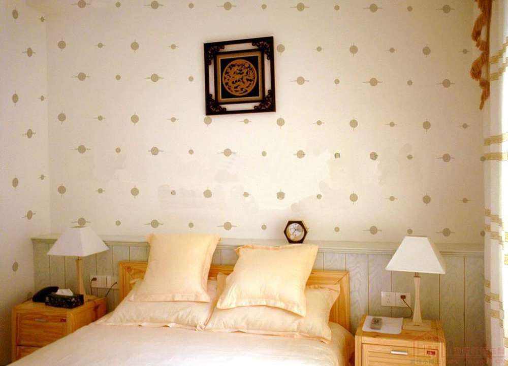 墙面翻新自粘墙纸,怎样用自粘墙纸自己装修房子