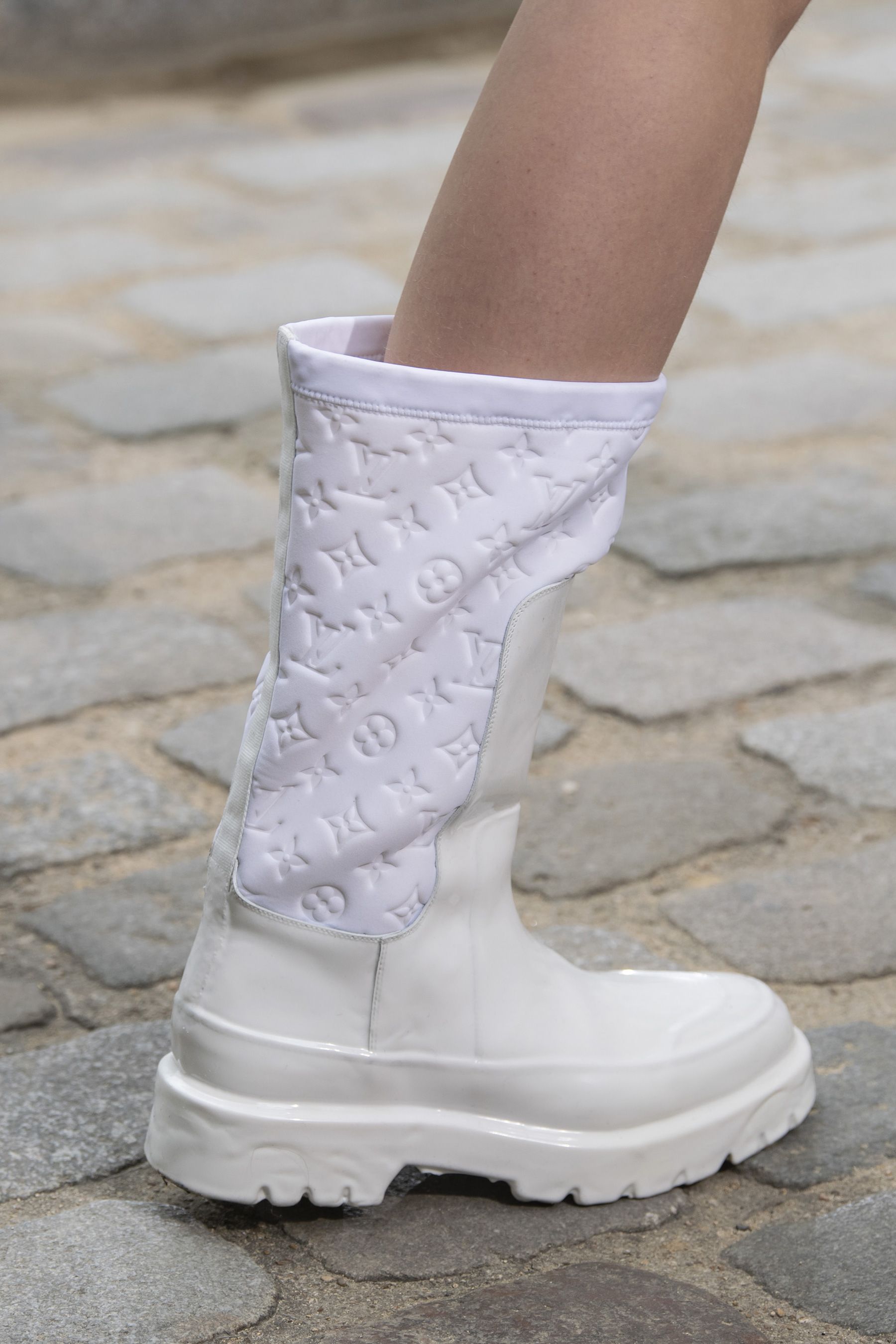 小猪佩奇踩水坑优秀案例,踩水坑小猪佩奇完整版