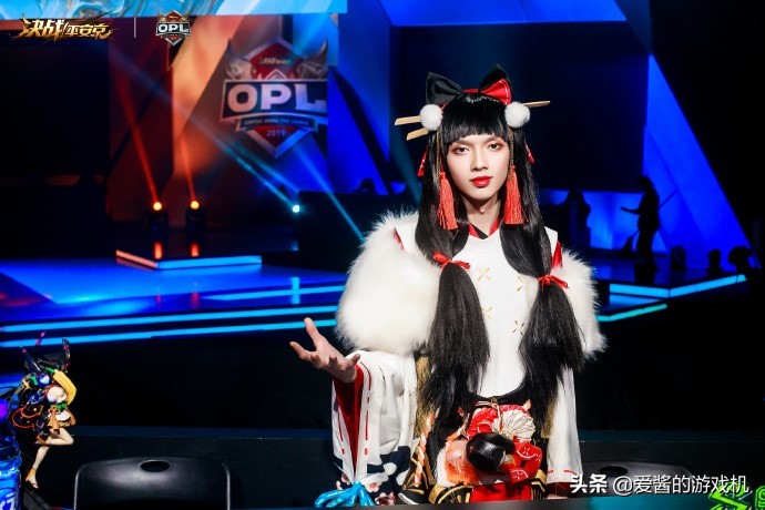 盘点OPL职业选手们的迷惑行为,cold偷塔带队友养粉丝,爱了!