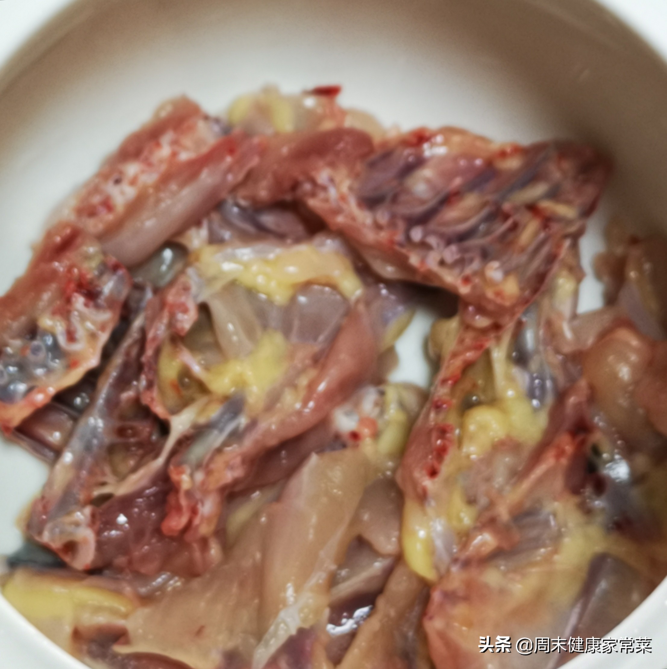 怎么把一只鸡完全脱骨,整只鸡如何完整脱骨