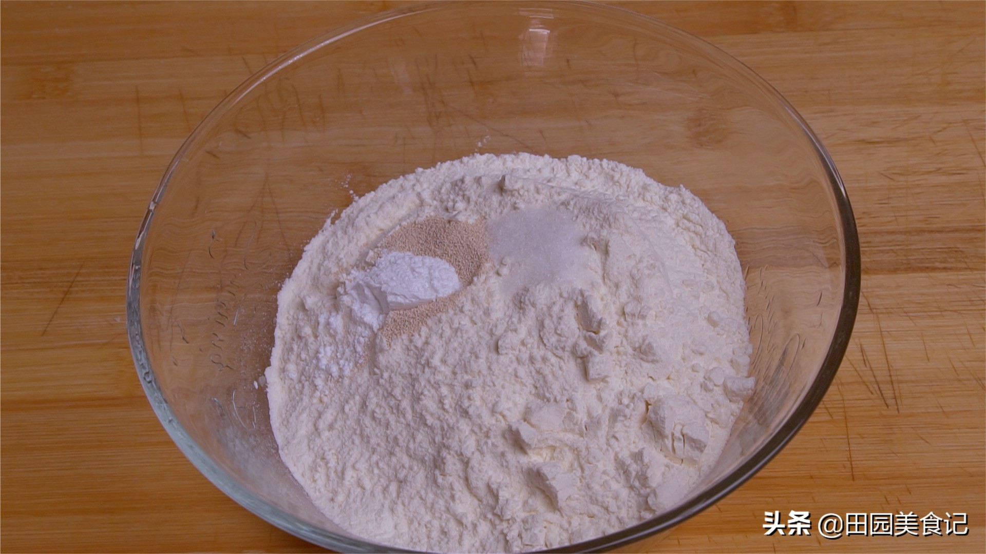 在家就能炸出蓬松酥脆的油条,油条怎么做到蓬松酥脆健康