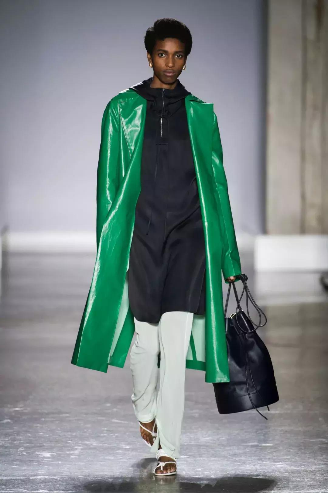 好看的貂皮毛女装,集齐七色召唤